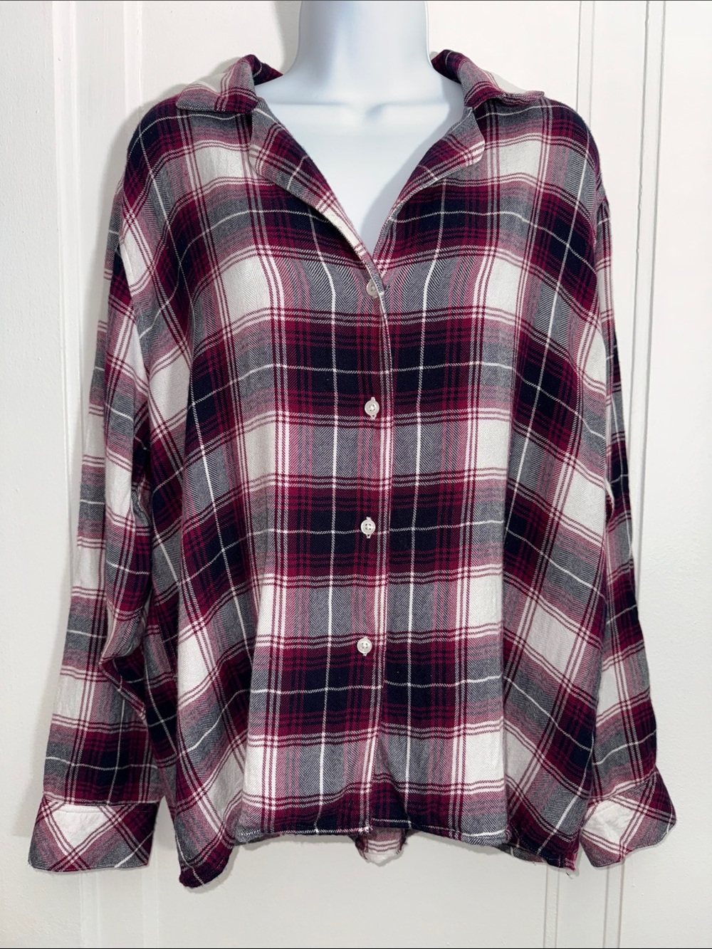 Rails Luna Pajama top in White Navy Raspberry size Large